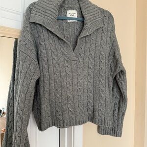 Abercrombie Gray Cable Knit Sweater